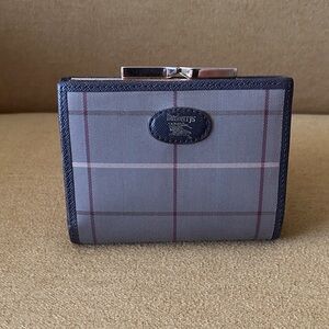 Vintage Burberrys Checkered Kisslock Wallet